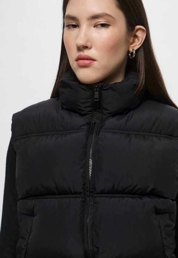 Жилет утепленный Befree