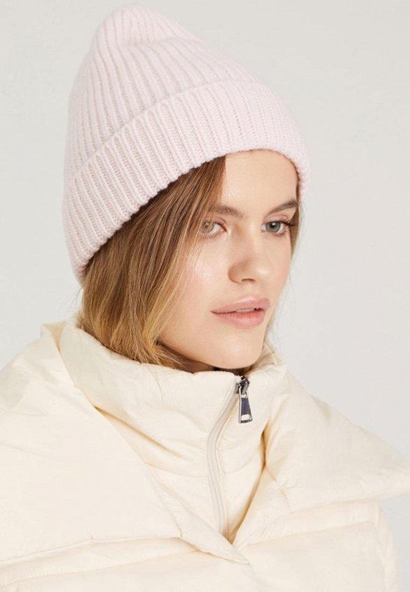 Шапка To Be Blossom