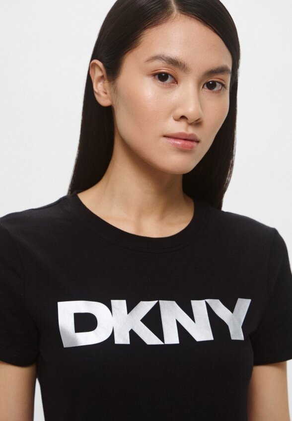 Футболка DKNY