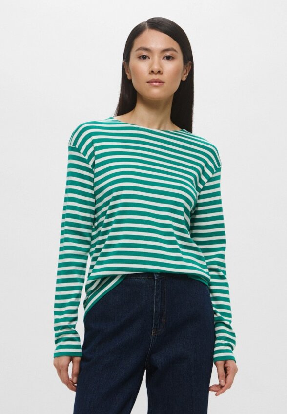 Лонгслив Closed