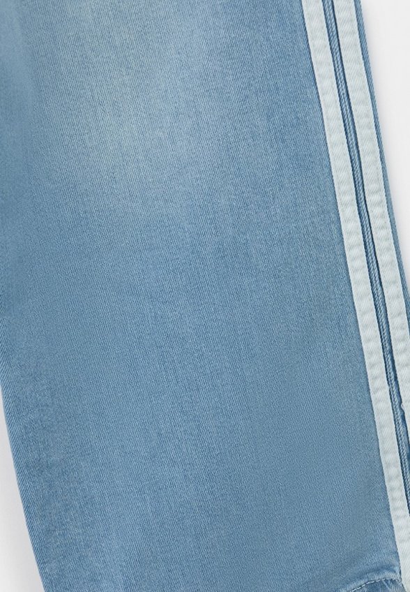 Джинсы Ayugi Jeans