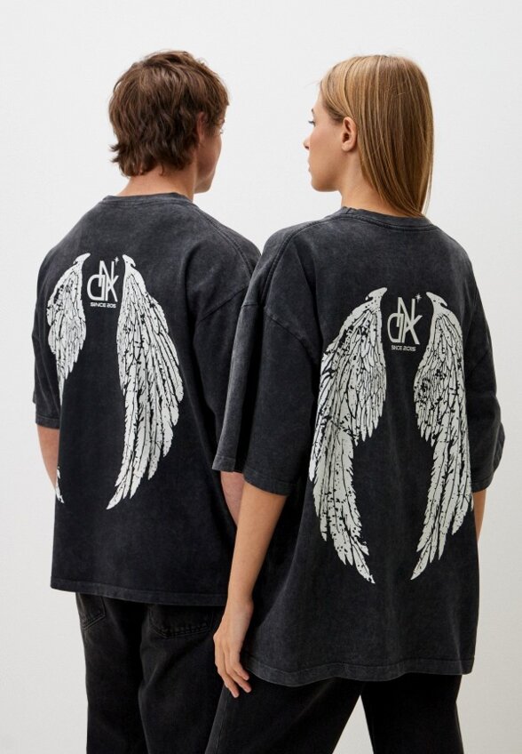 Футболка DNK