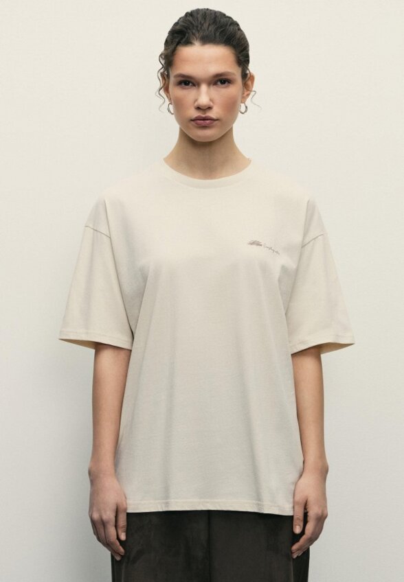 Футболка Zarina