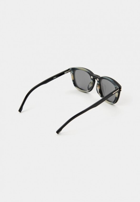 Очки солнцезащитные Boss