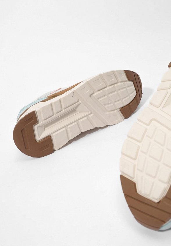 Кроссовки Baasploa