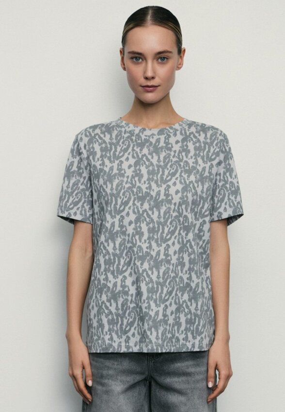 Футболка Zarina