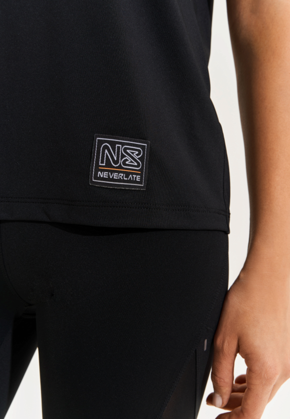 Футболка Neverlate