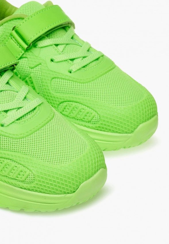 Кроссовки Tikkago