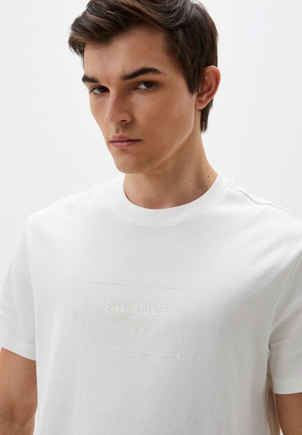 Футболка Colin's