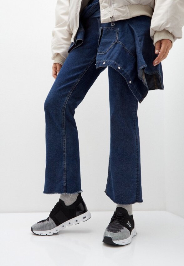 Кроссовки Caprice