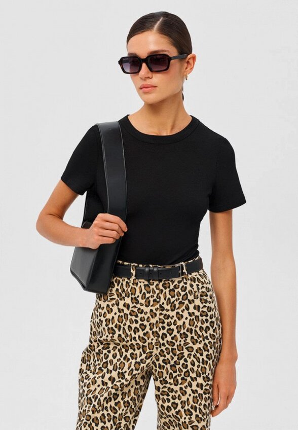 Футболка Olesa Chugunova