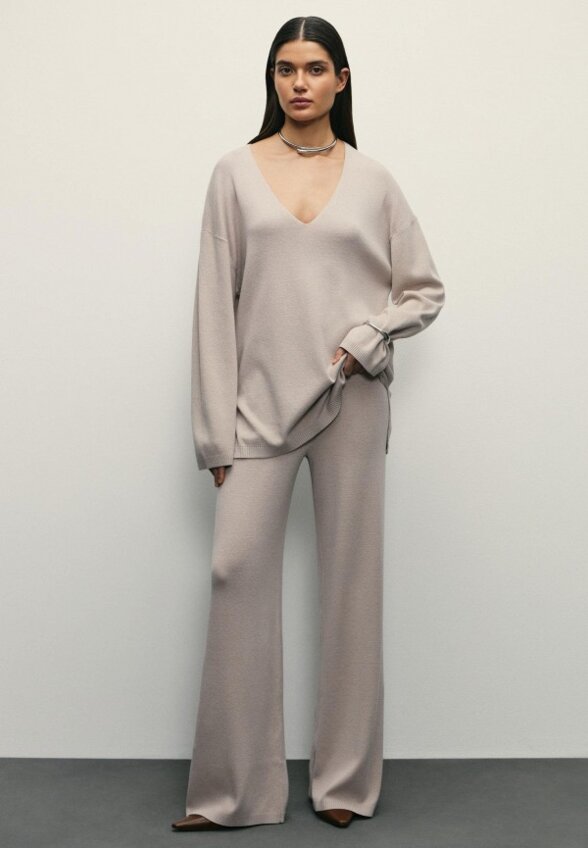 Пуловер Zarina