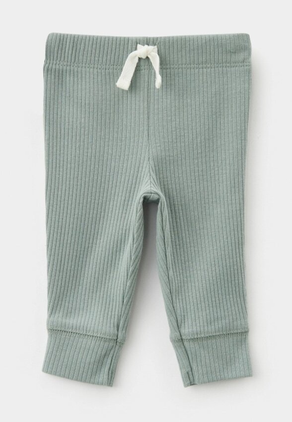 Лонгслив, брюки и шапка Carter’s