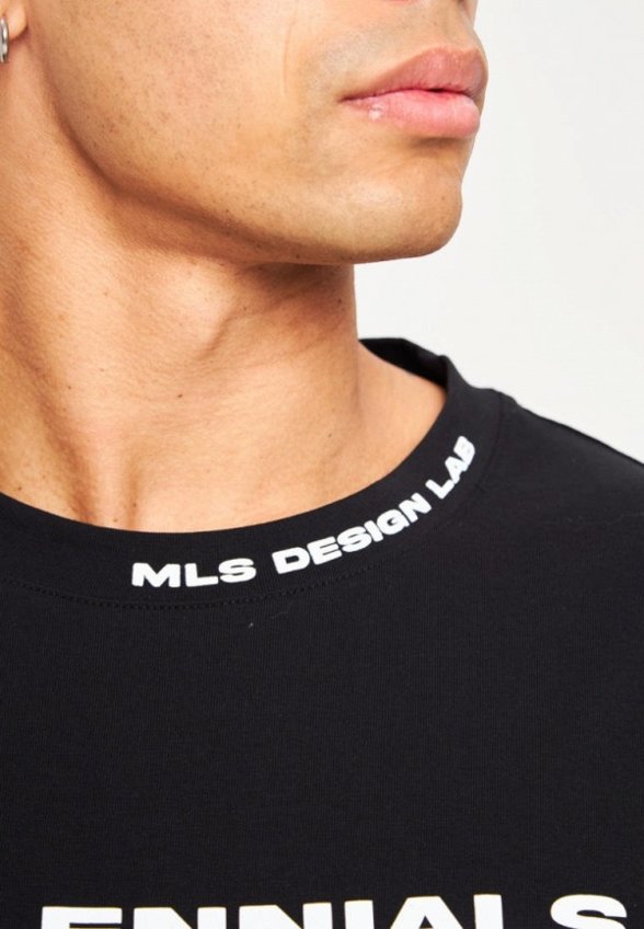 Футболка Millennials