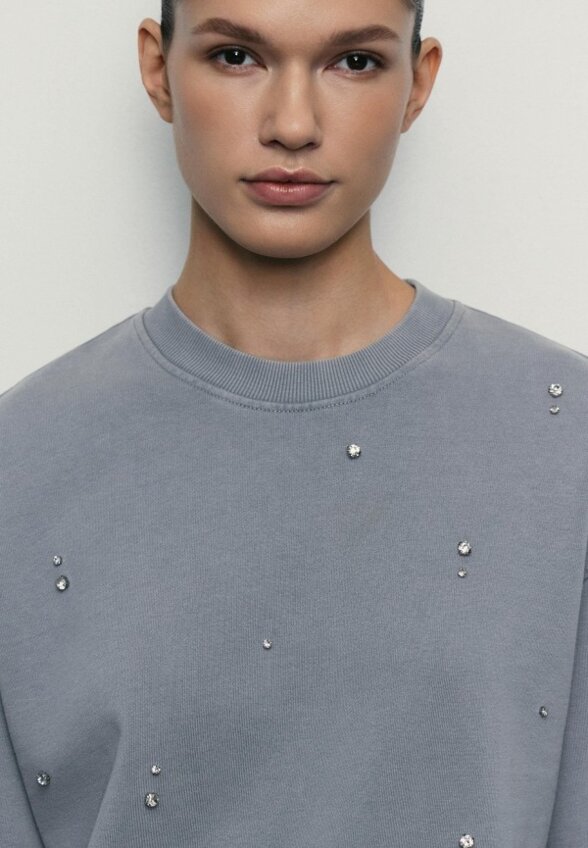 Свитшот Zarina