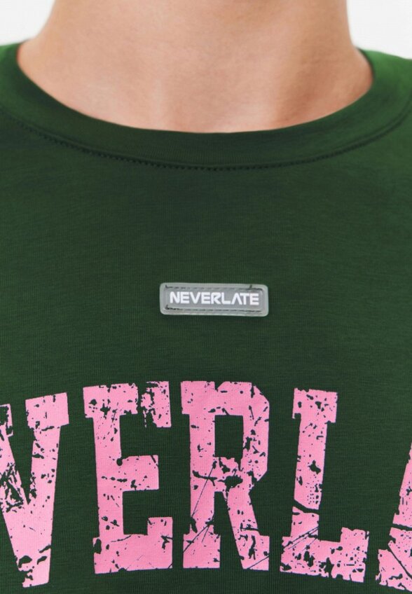 Футболка Neverlate