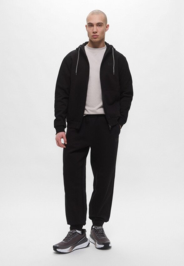 Костюм спортивный EA7