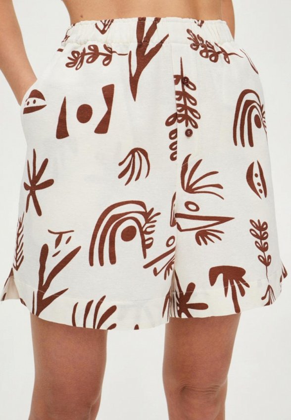 Шорты SashaOstrov