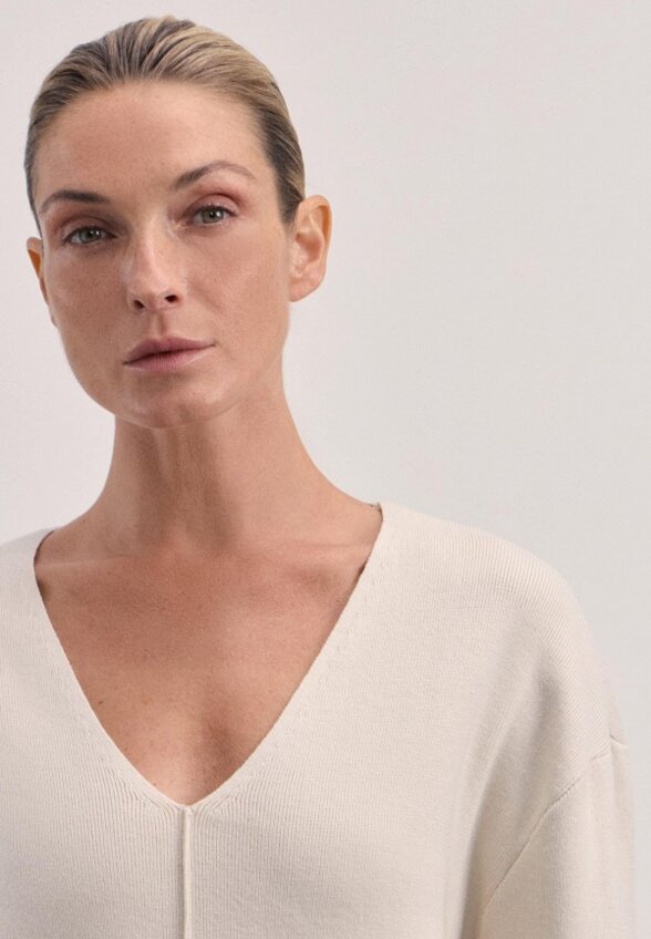 Пуловер Zarina