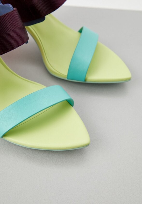 Босоножки United Nude