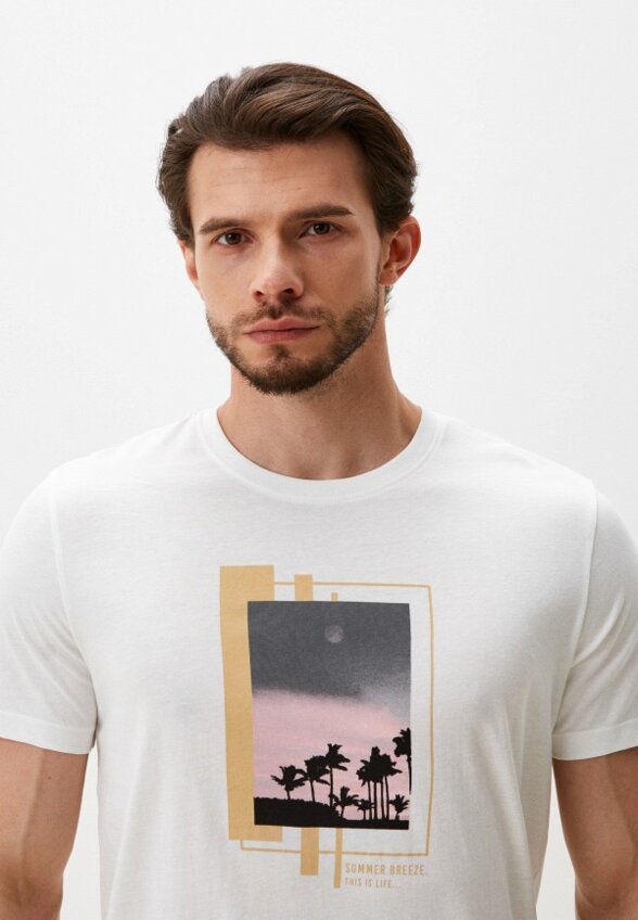 Футболка Colin's