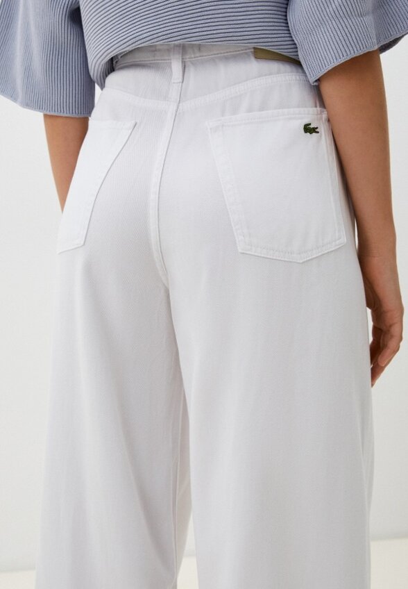 Джинсы Lacoste