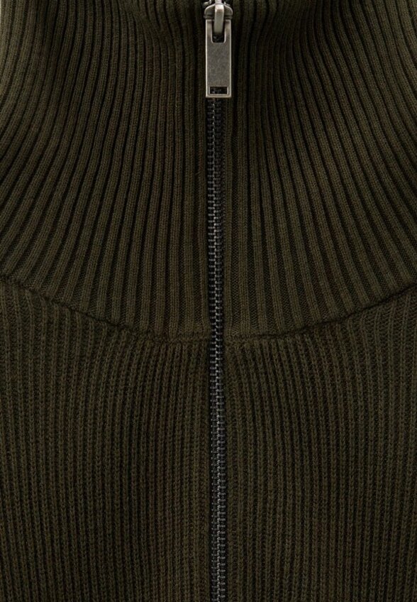 Свитер Mademan