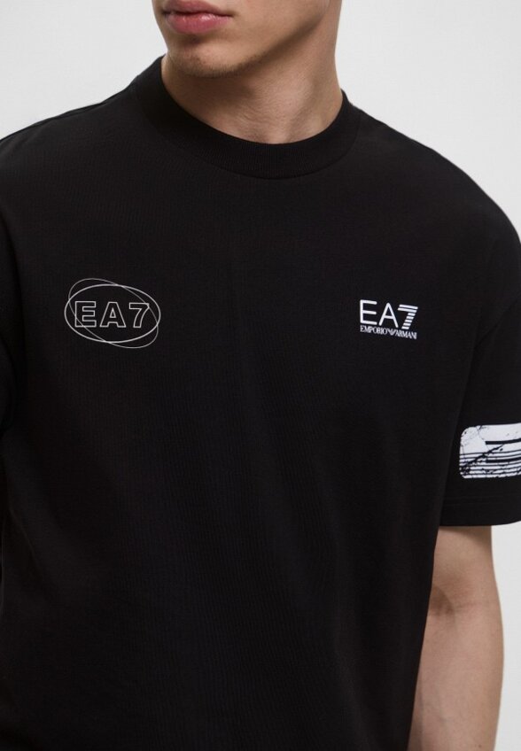 Футболка EA7