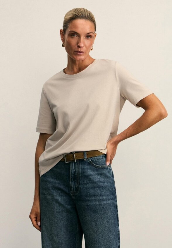 Футболка Zarina