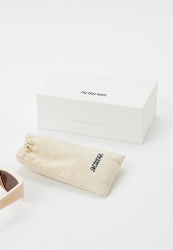 Очки солнцезащитные Jacquemus