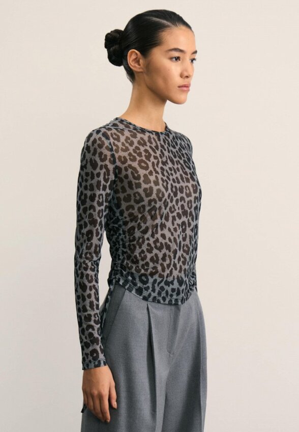 Лонгслив Zarina