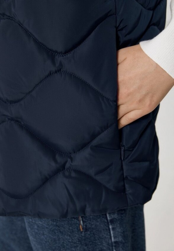 Жилет утепленный Acoola