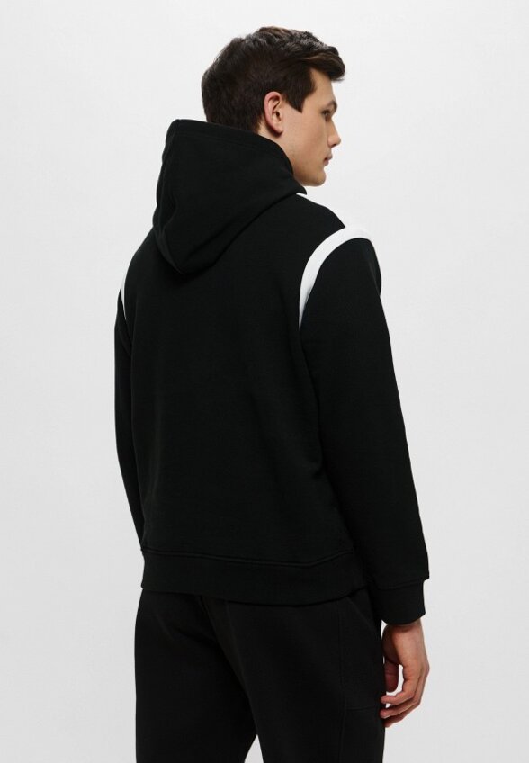 Худи Armani Exchange