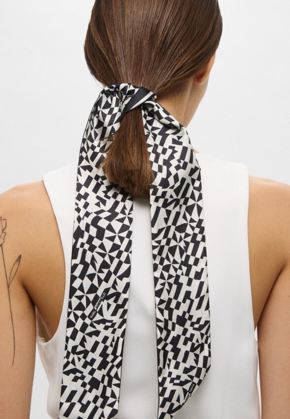 Шарф Karl Lagerfeld