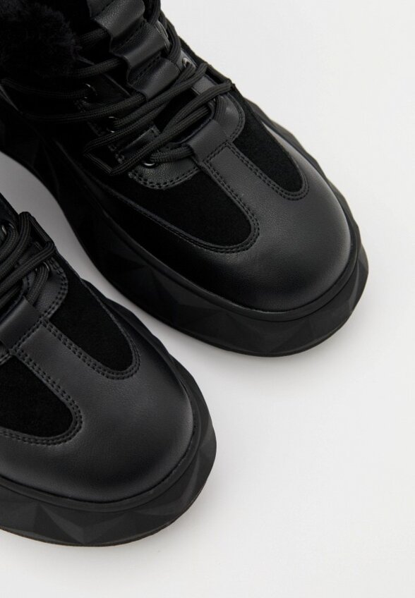 Кроссовки Founds