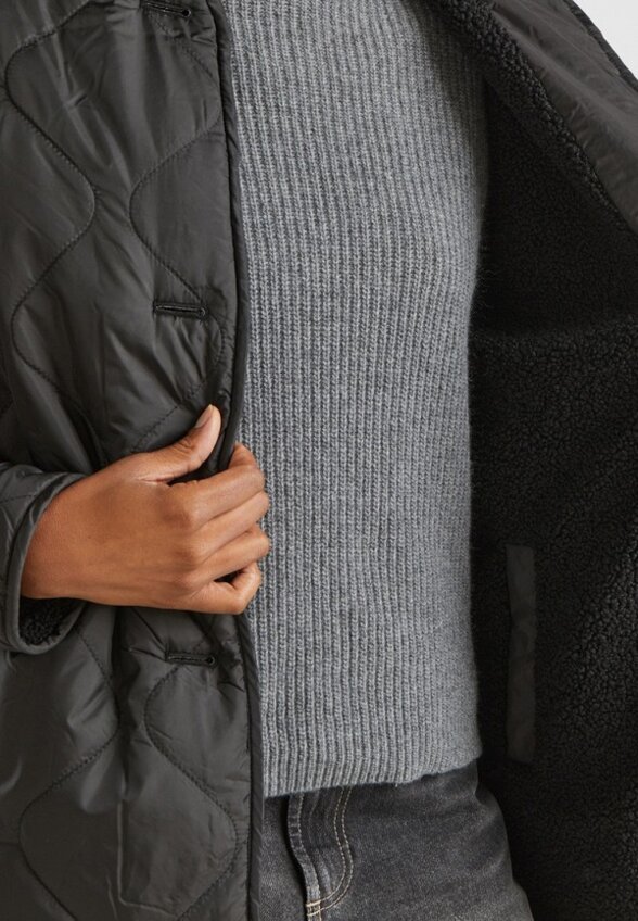 Куртка стеганая United Colors of Benetton