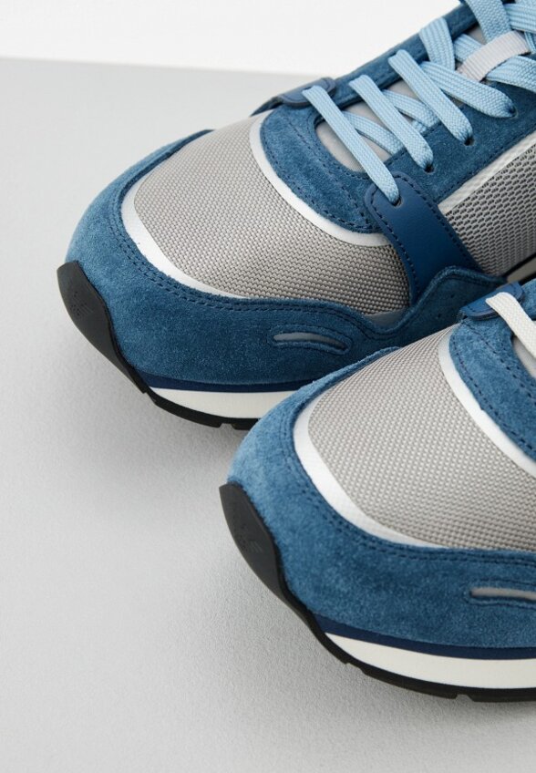 Кроссовки Emporio Armani