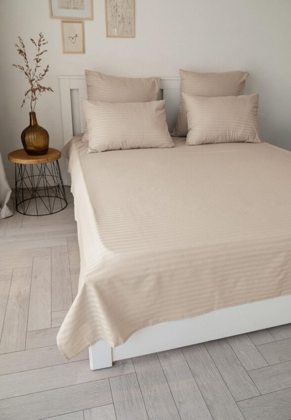 Простыня Евро DeNastia