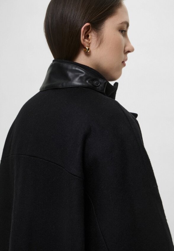 Пальто однобортное Trussardi