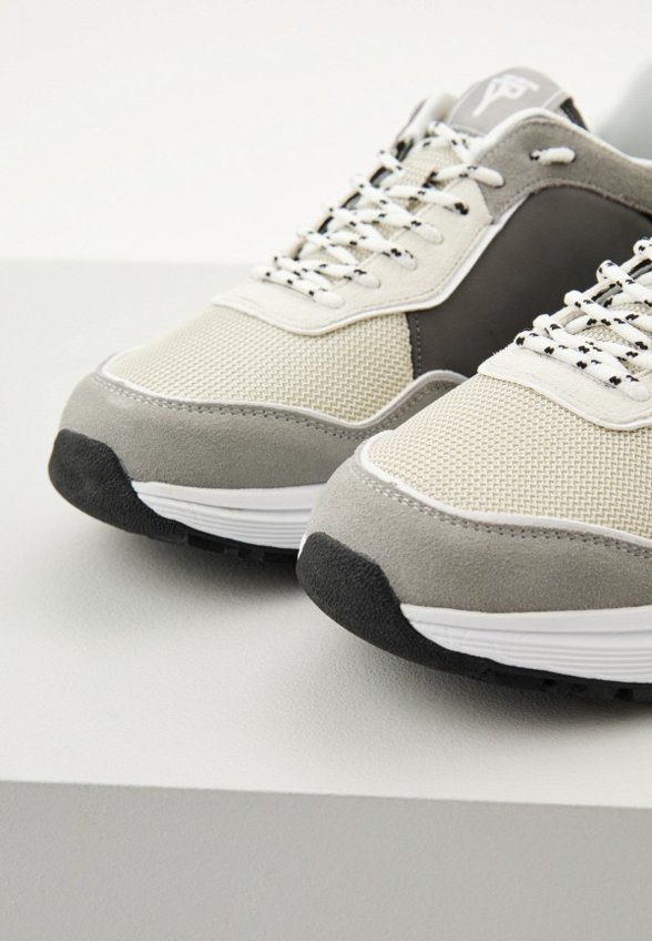 Кроссовки Ice Play