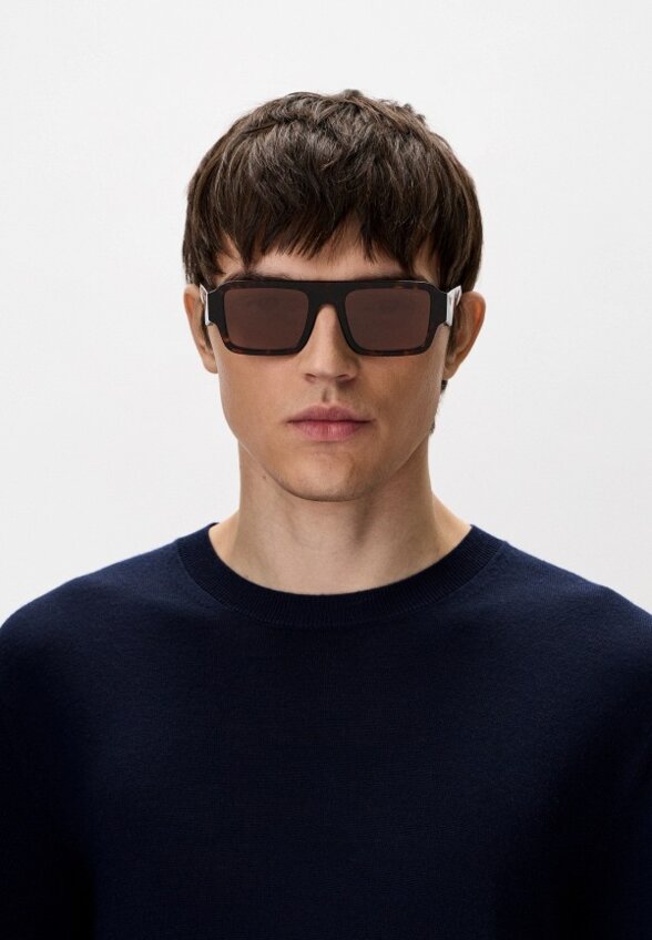 Очки солнцезащитные Prada