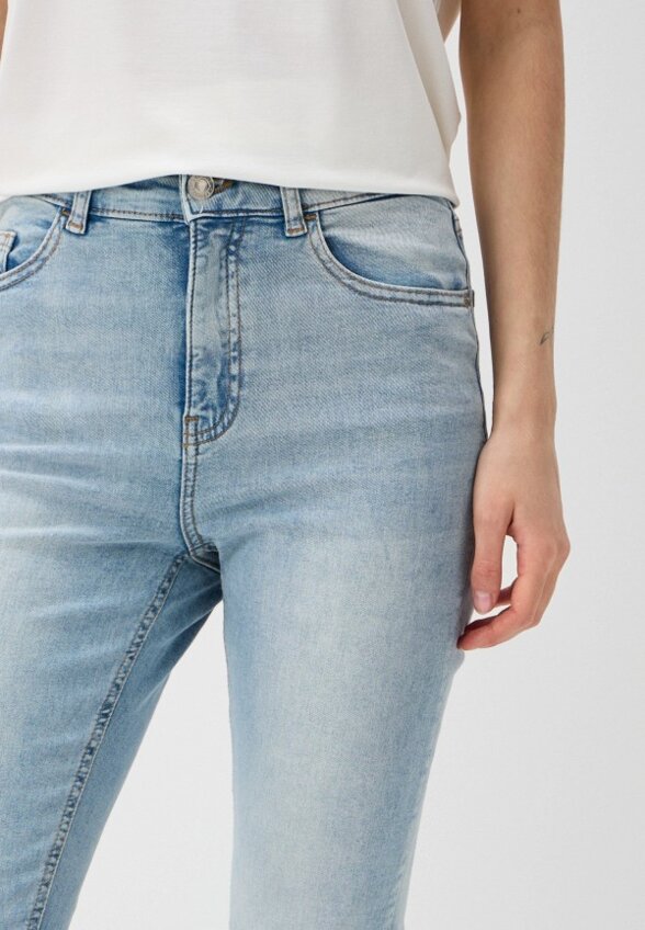 Джинсы Terranova