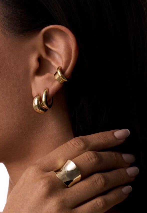 Серебряные серьги в форме капли в покрытии желтое золото MIE