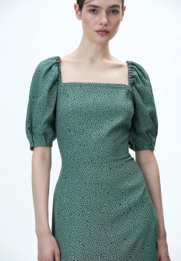 Платье Brusnika