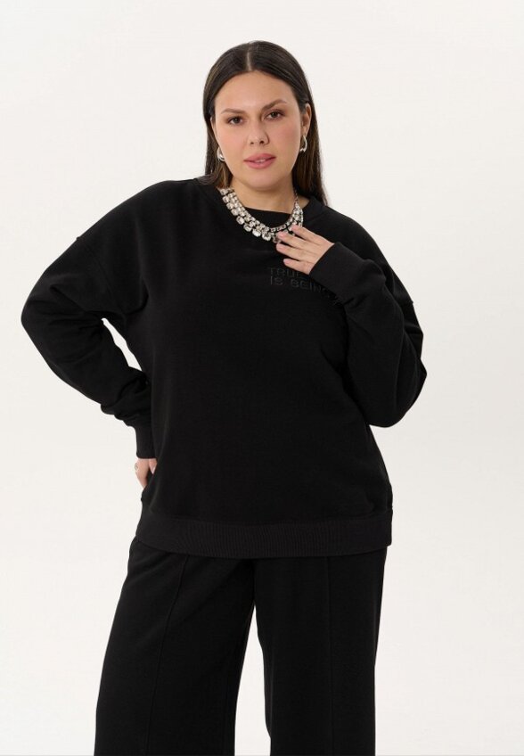 Свитшот Manelia