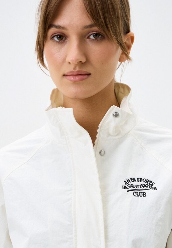 Ветровка Anta