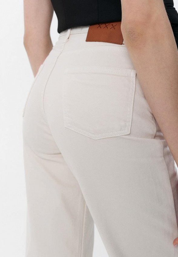 Джинсы Latrika