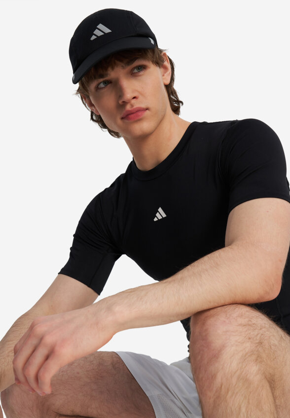 Бейсболка adidas, Черный