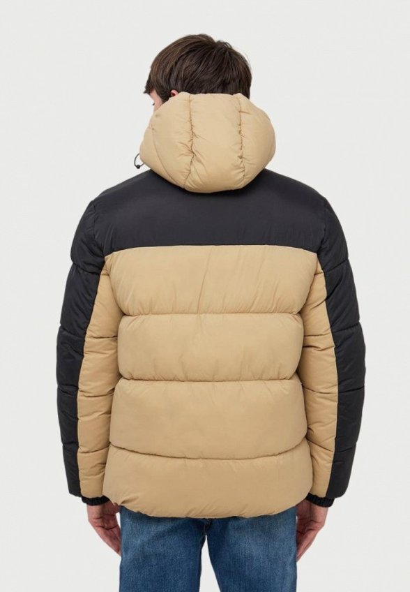 Пуховик Terranova