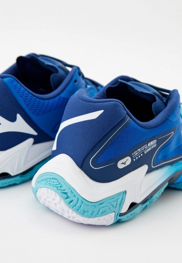 Кроссовки Mizuno